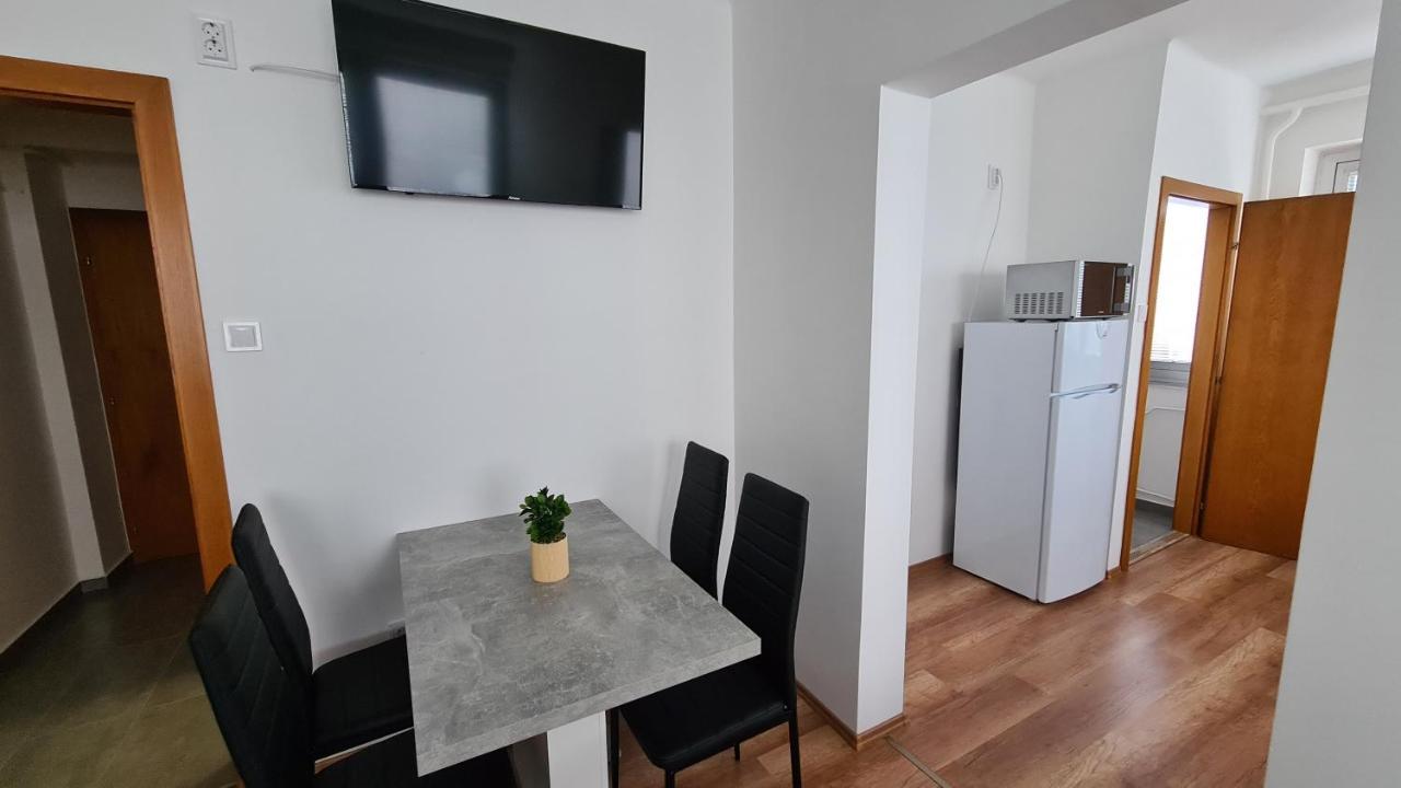 Héder Apartmanok Balatonfenyves Exterior foto
