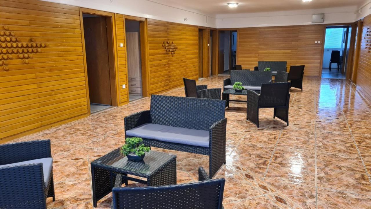 Héder Apartmanok Balatonfenyves Exterior foto