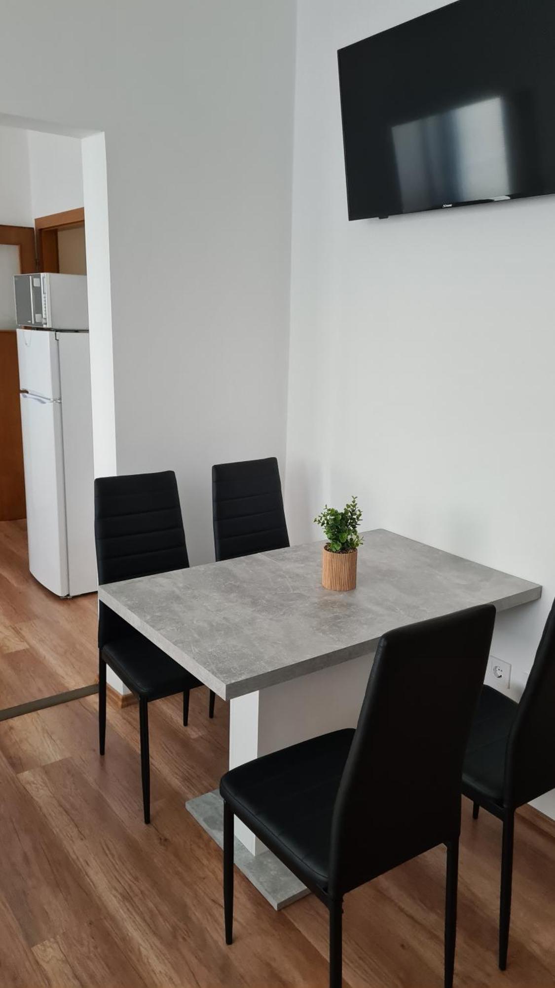 Héder Apartmanok Balatonfenyves Exterior foto